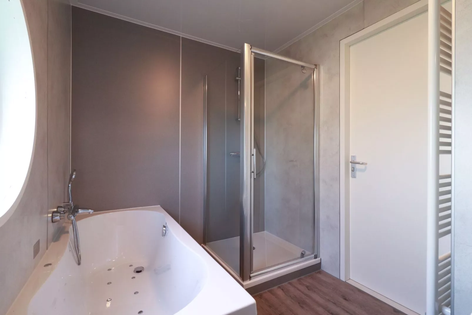 Beach Resort Makkum 29-Bathroom