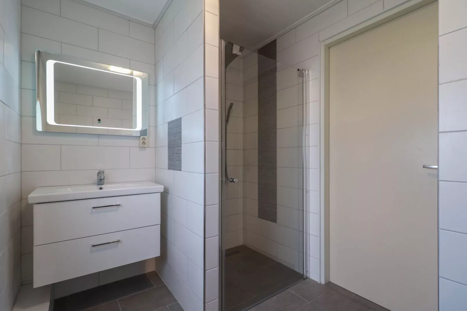 Beach Resort Makkum 30-Bathroom