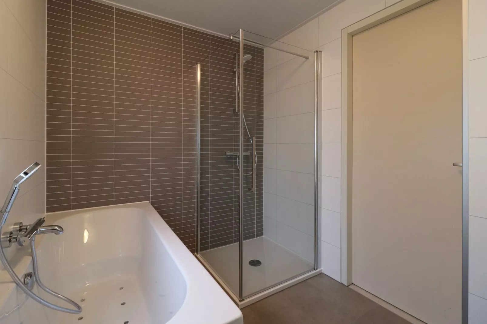 Beach Resort Makkum 30-Bathroom