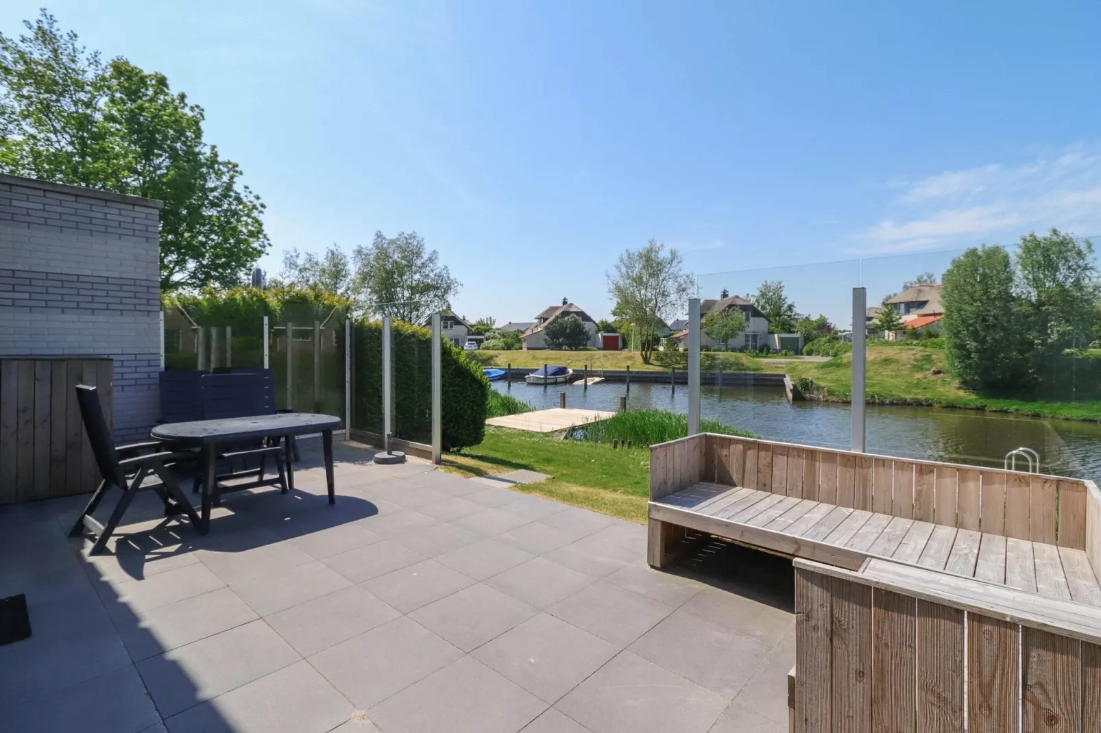 Beach Resort Makkum 30-Terrace balcony