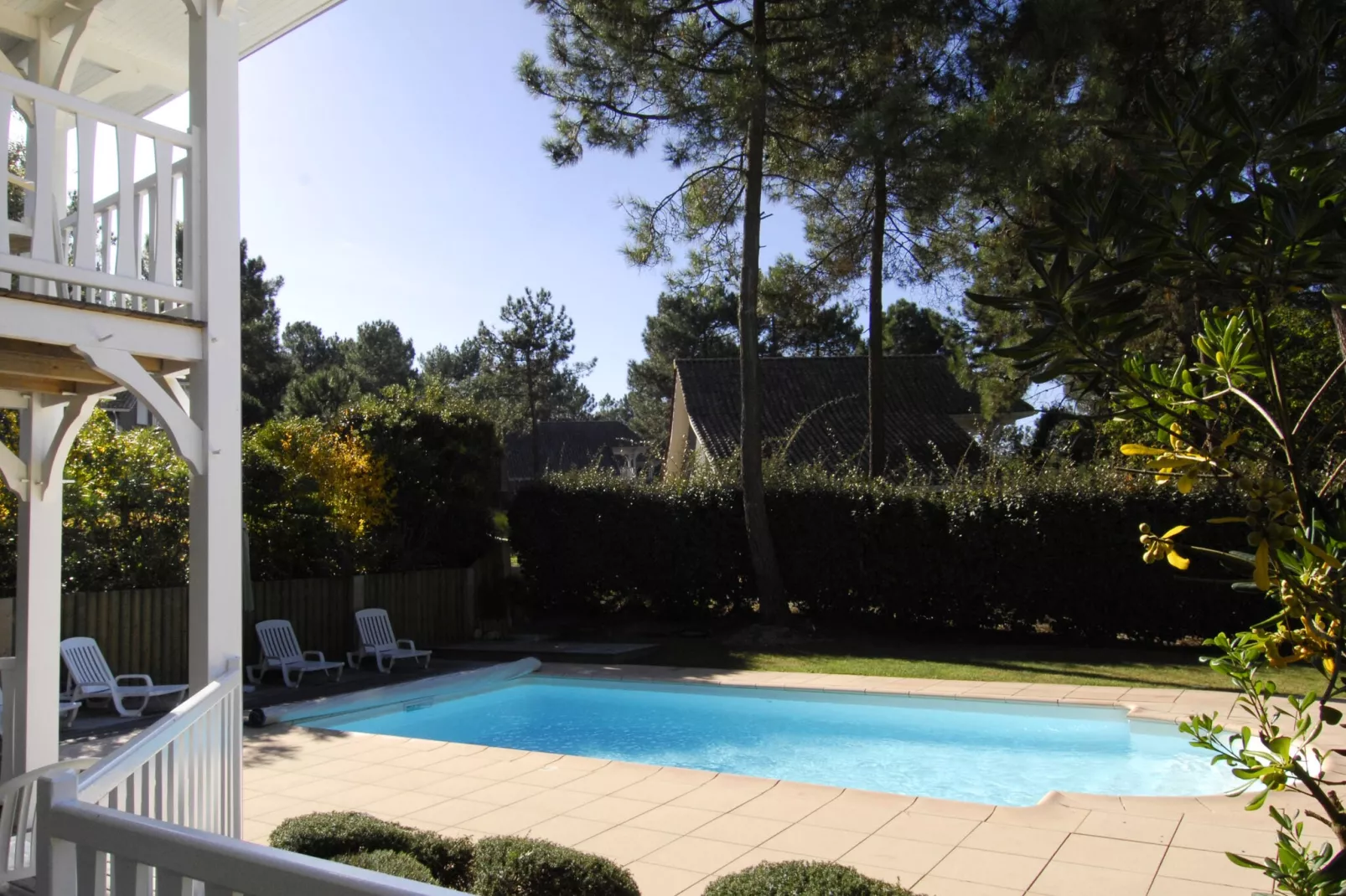 Eden Club 2-Pool
