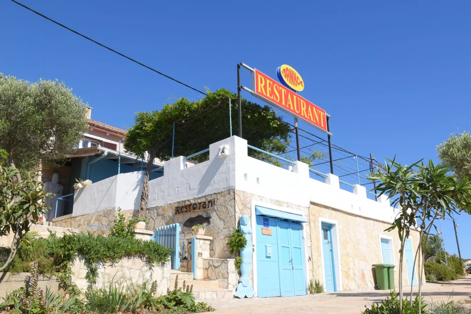 Corto Maltese-Exterior summer