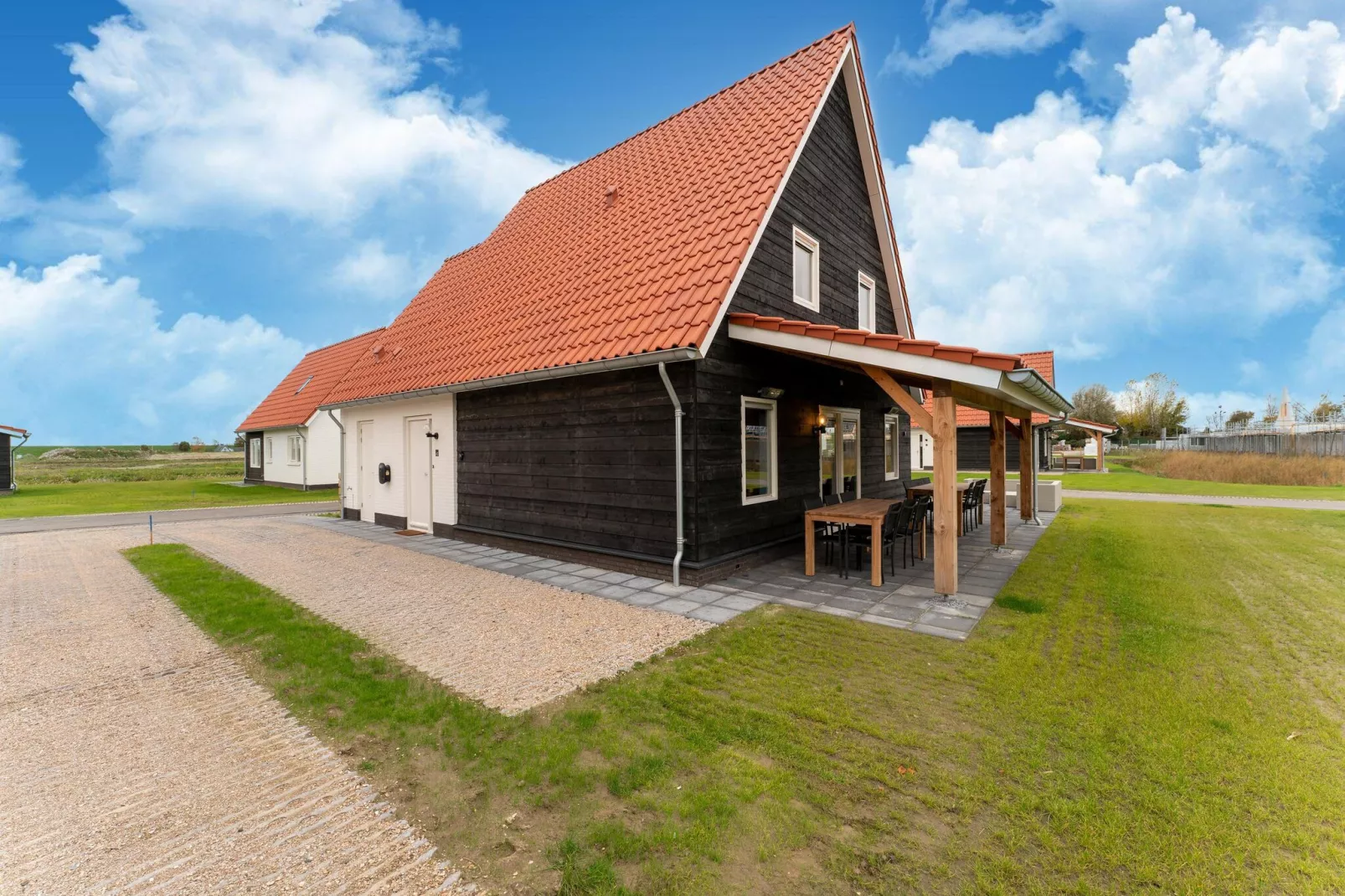 De Pelikaan Huis Nr 45-Exterior summer