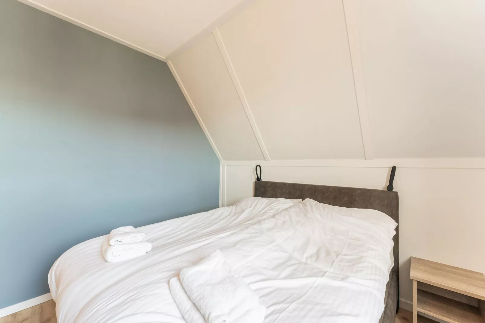 De Pelikaan Huis Nr 45-Bedroom