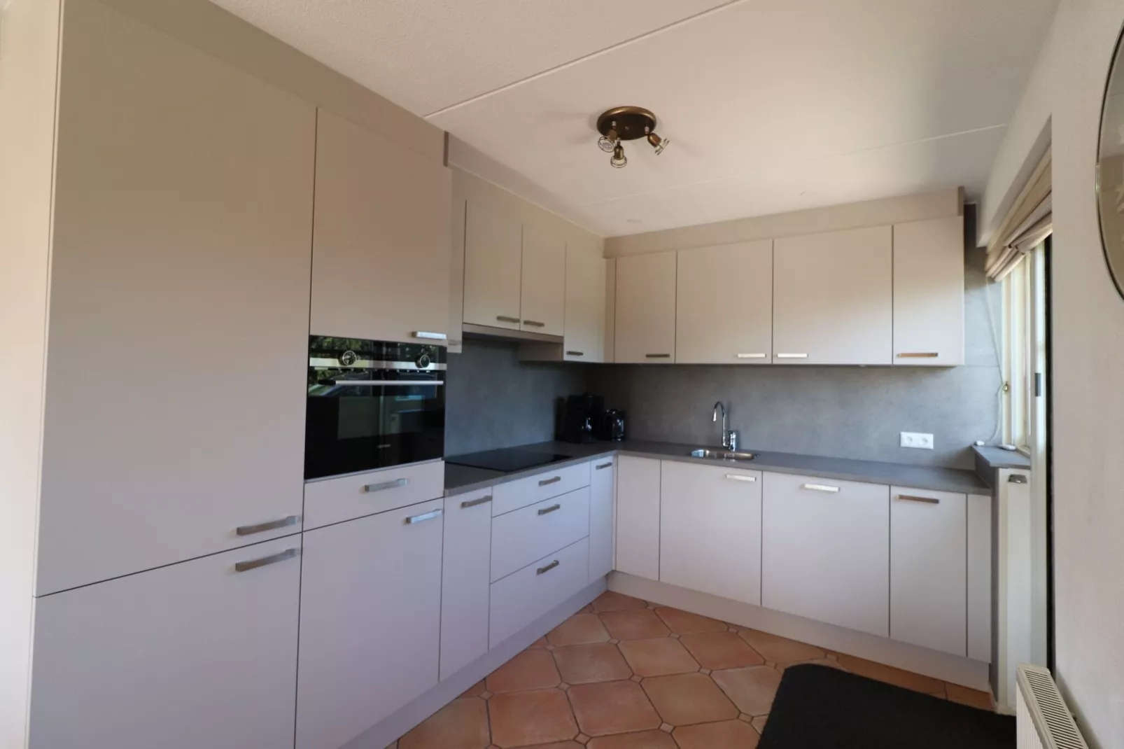Beach Resort Makkum 33-Kitchen