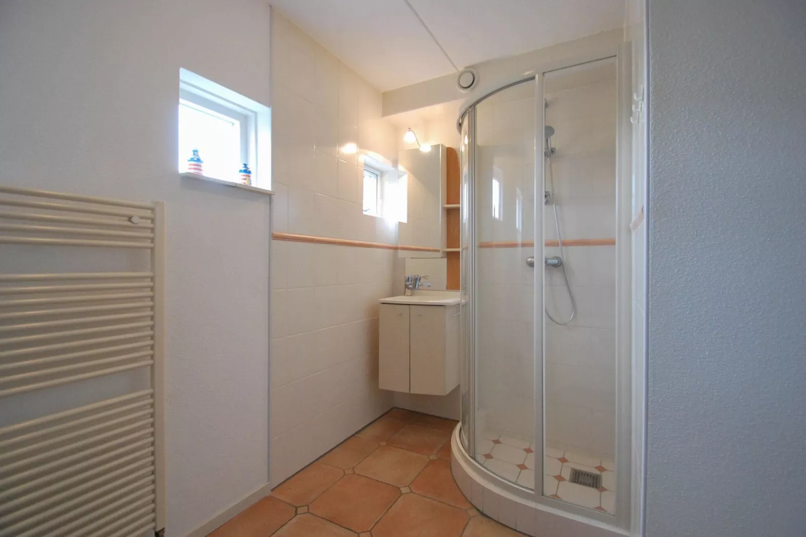 Beach Resort Makkum 33-Bathroom