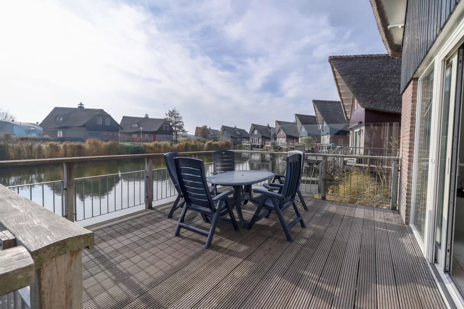 Beach Resort Makkum 33-Terrace balcony