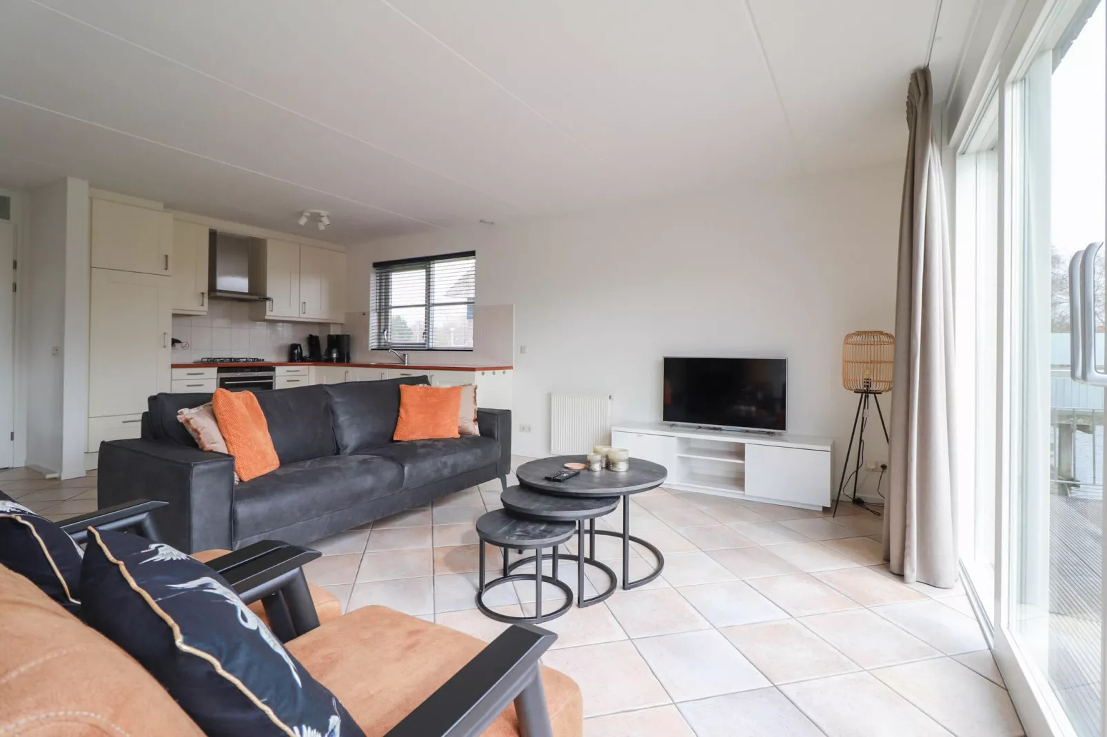 Beach Resort Makkum 34-Living room