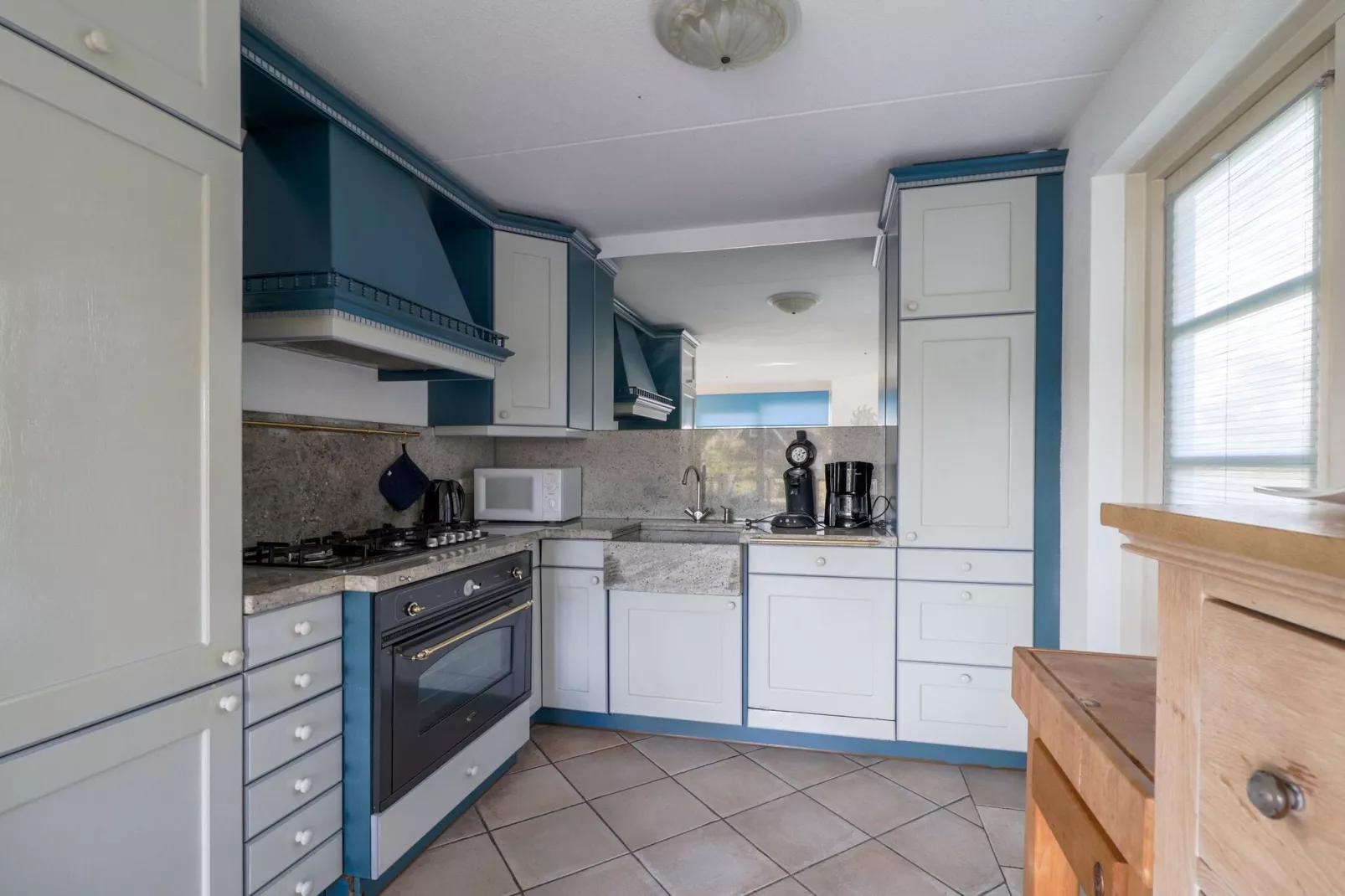 Beach Resort Makkum 34-Kitchen