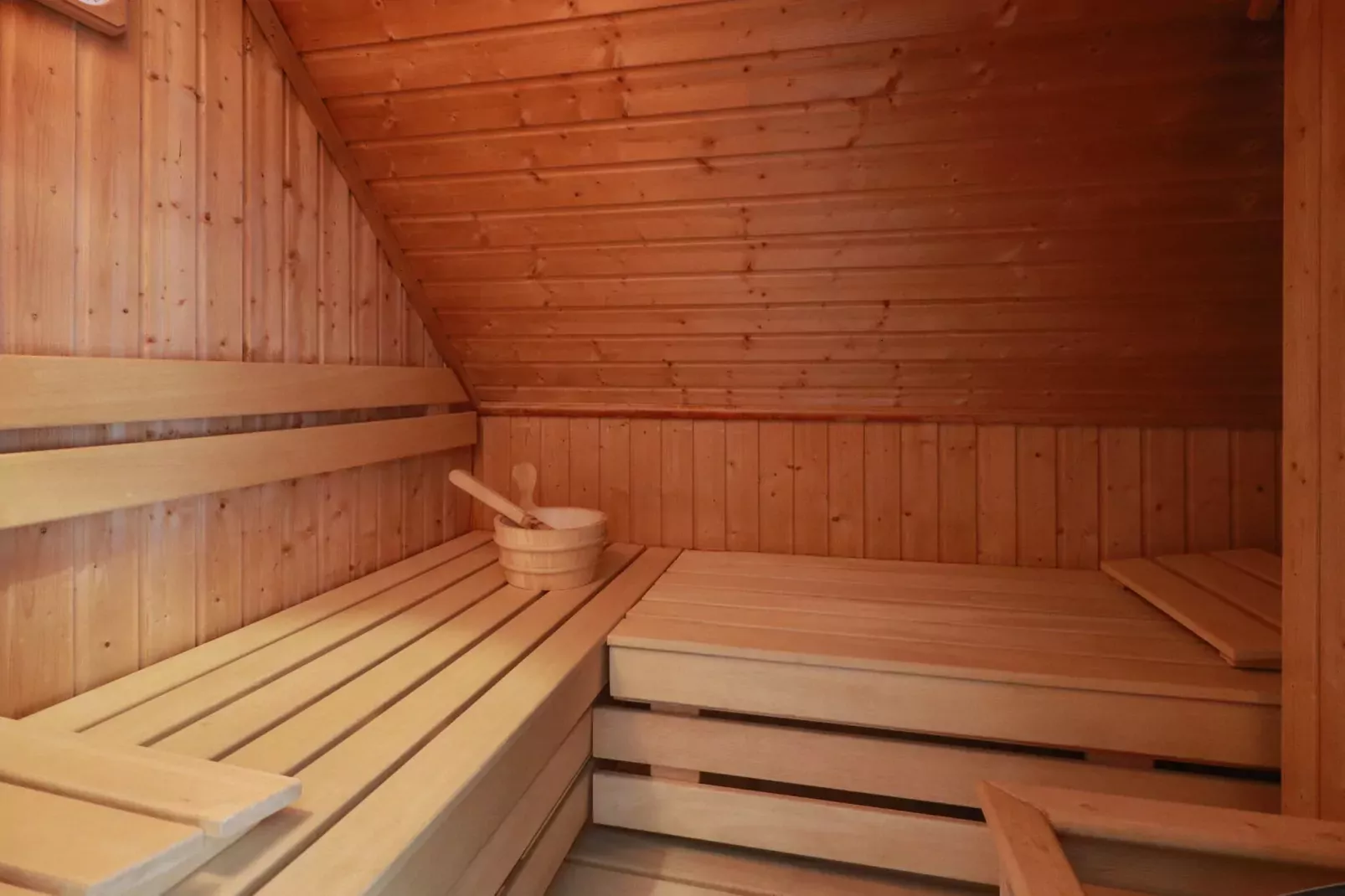 Beach Resort Makkum 34-Wellness