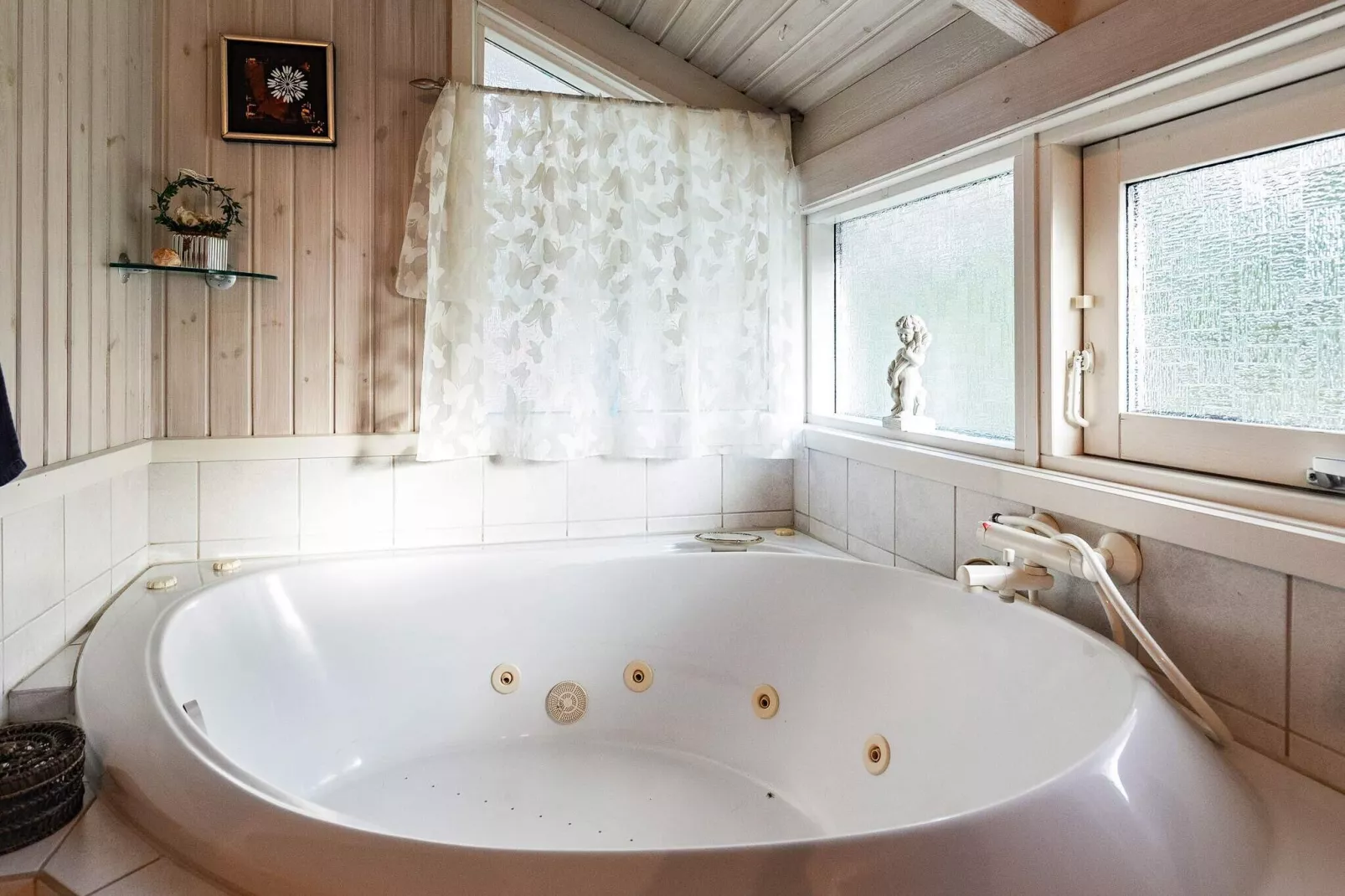 6 person holiday home in Hals-By Traum-Spa