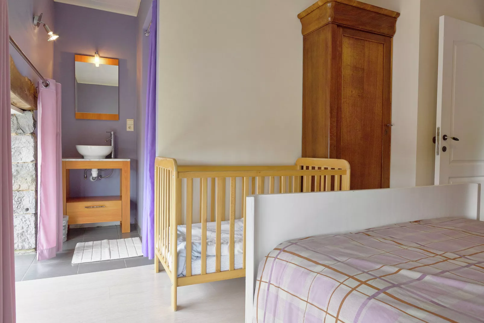 Le Grenier de Louise-Bedroom