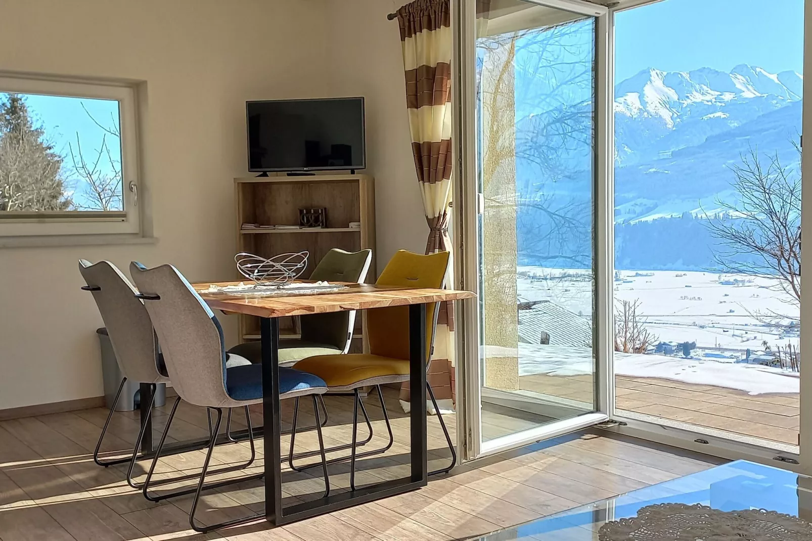Appartement Mountain Joys-Dining room