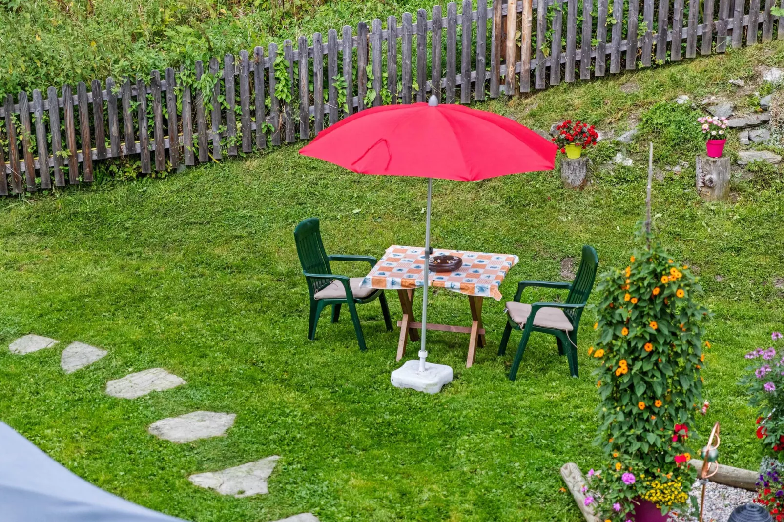 Apartment Nora 1-Gardens summer