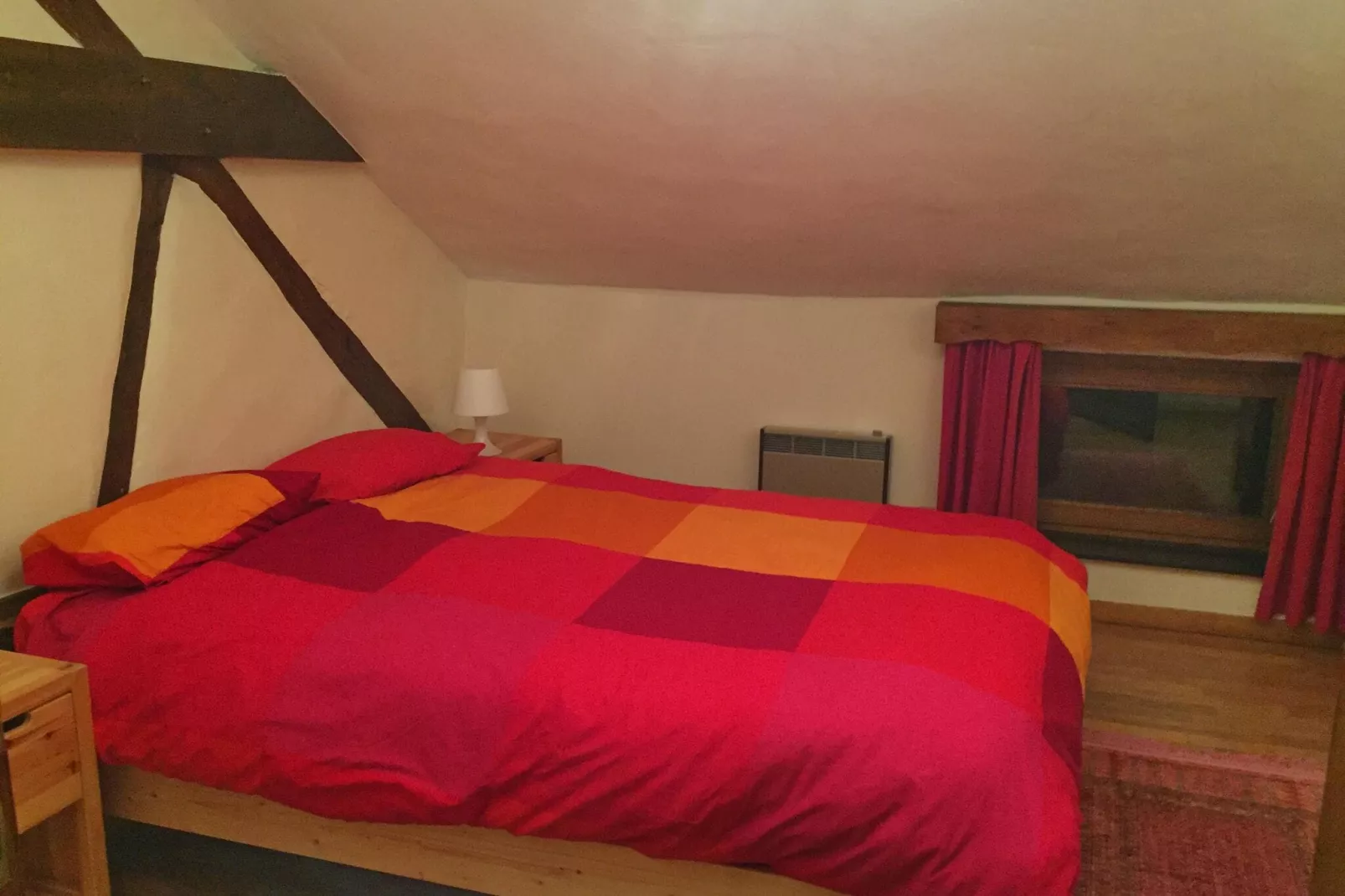 Sommette-Bedroom