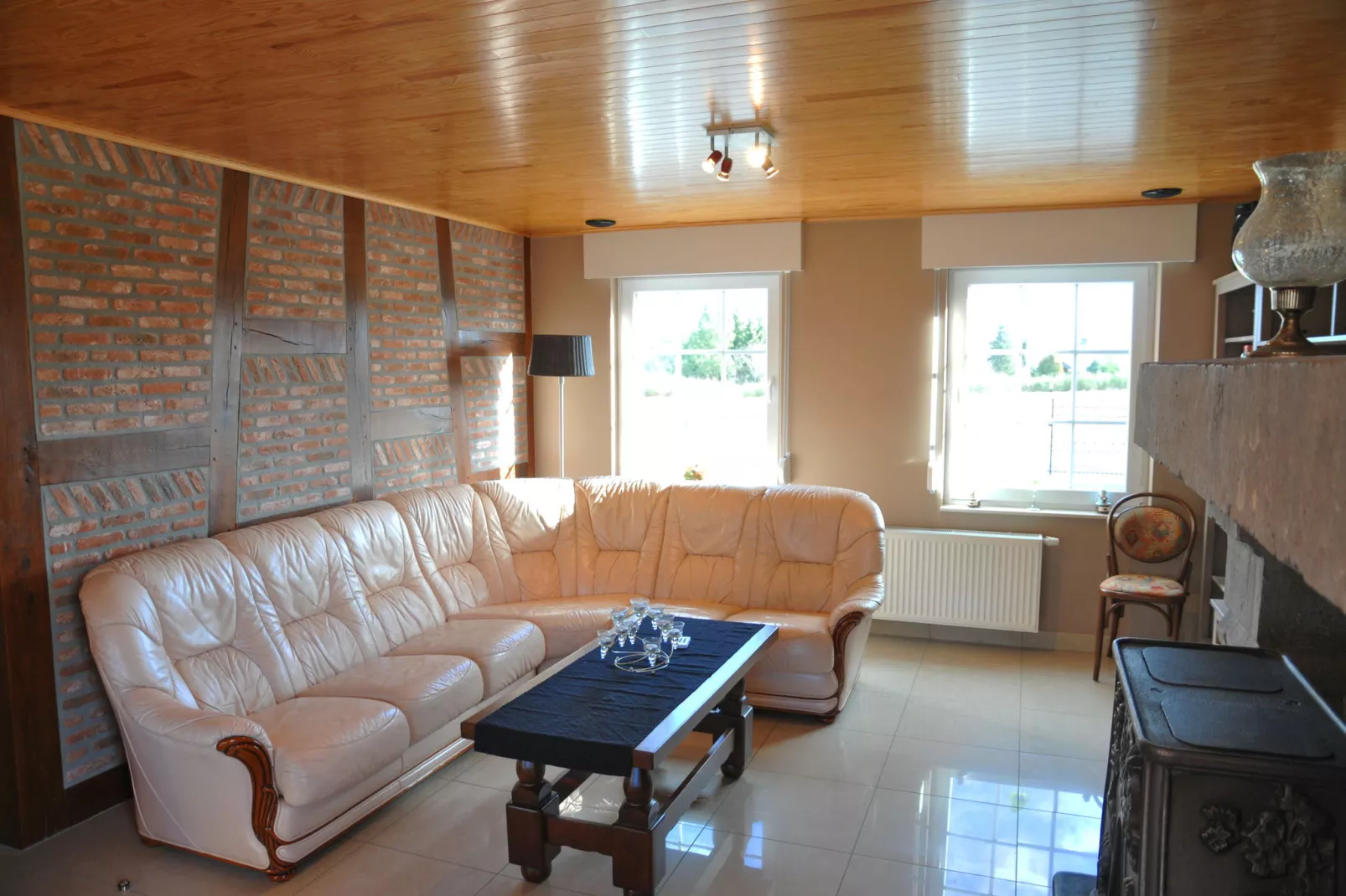 Le Bonheur-Living room