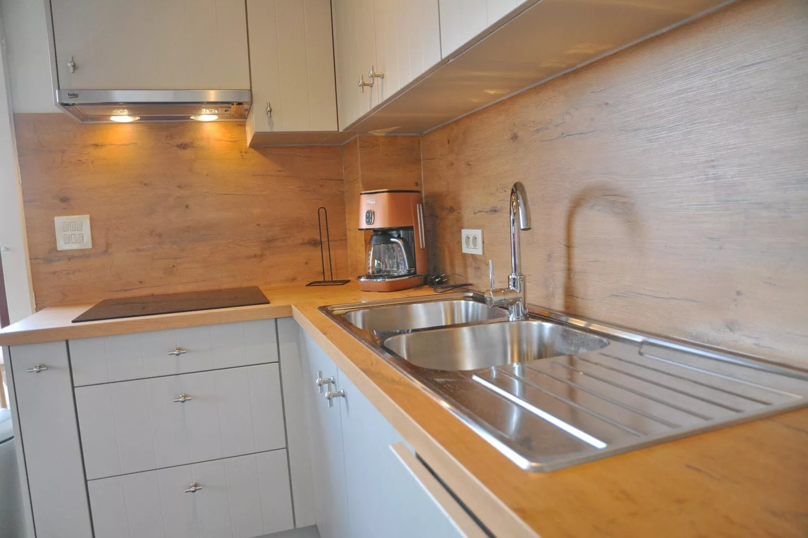 Vue de Rome-Kitchen