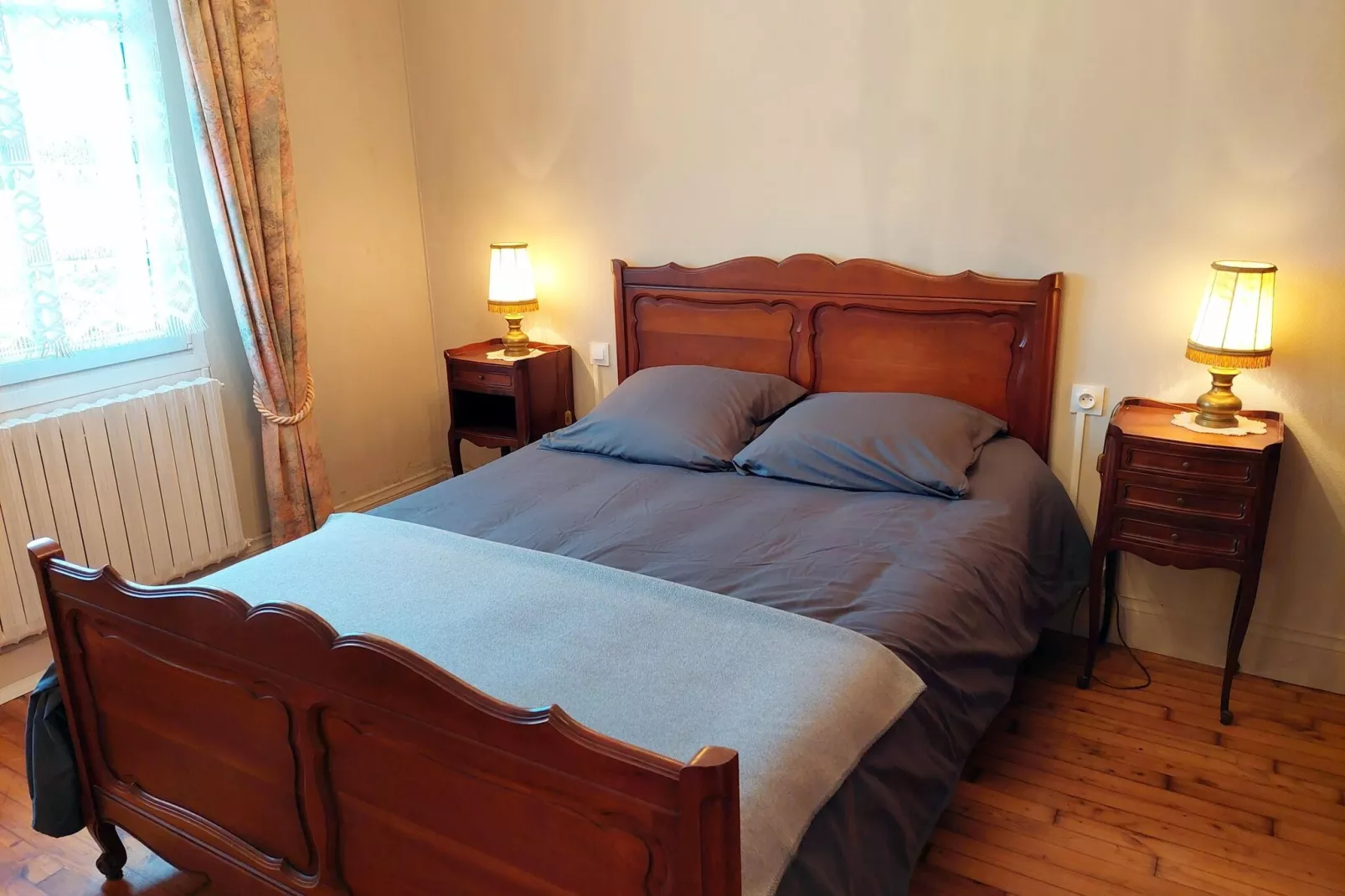 Doppelhaushälfte mit Whirlpool in Sibiril-Bedroom