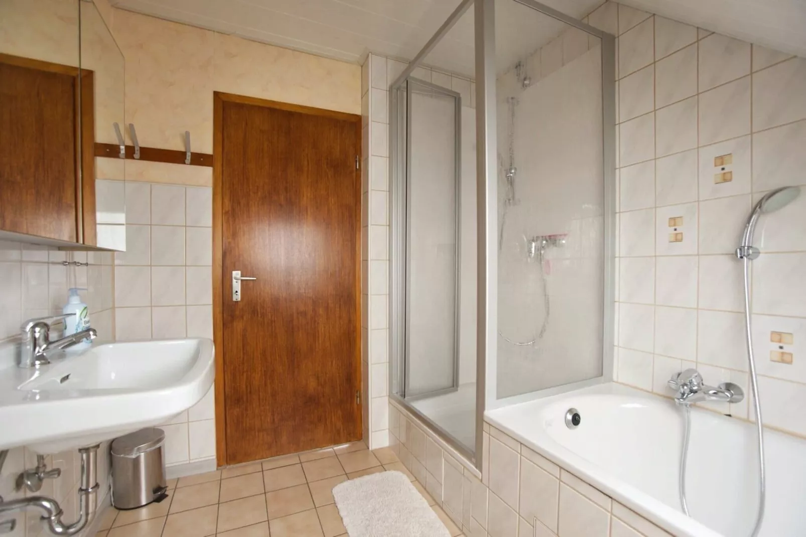 Im Orketal-Badezimmer