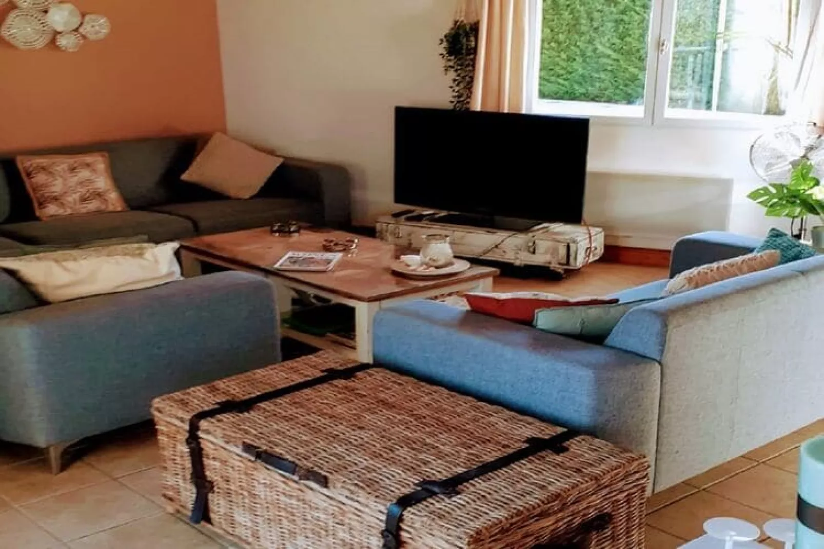 Le Place-Living room