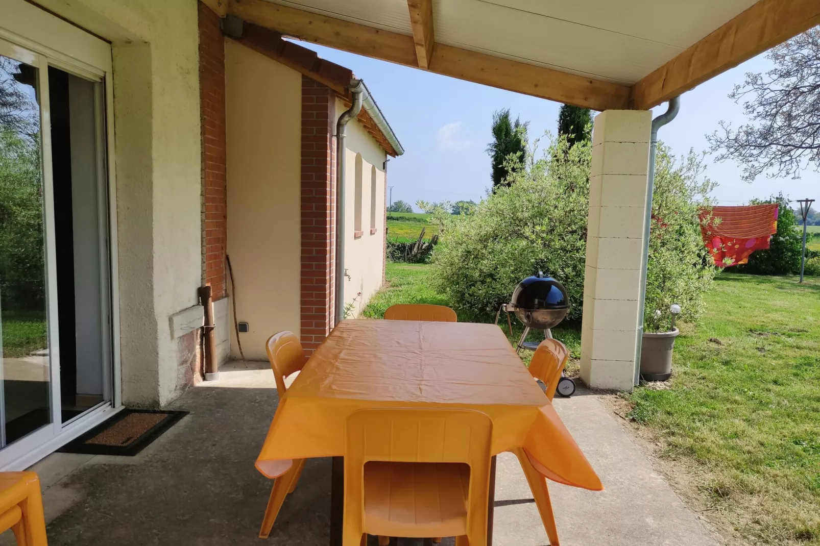 Maison de vacances Crux la Ville-Ambiance