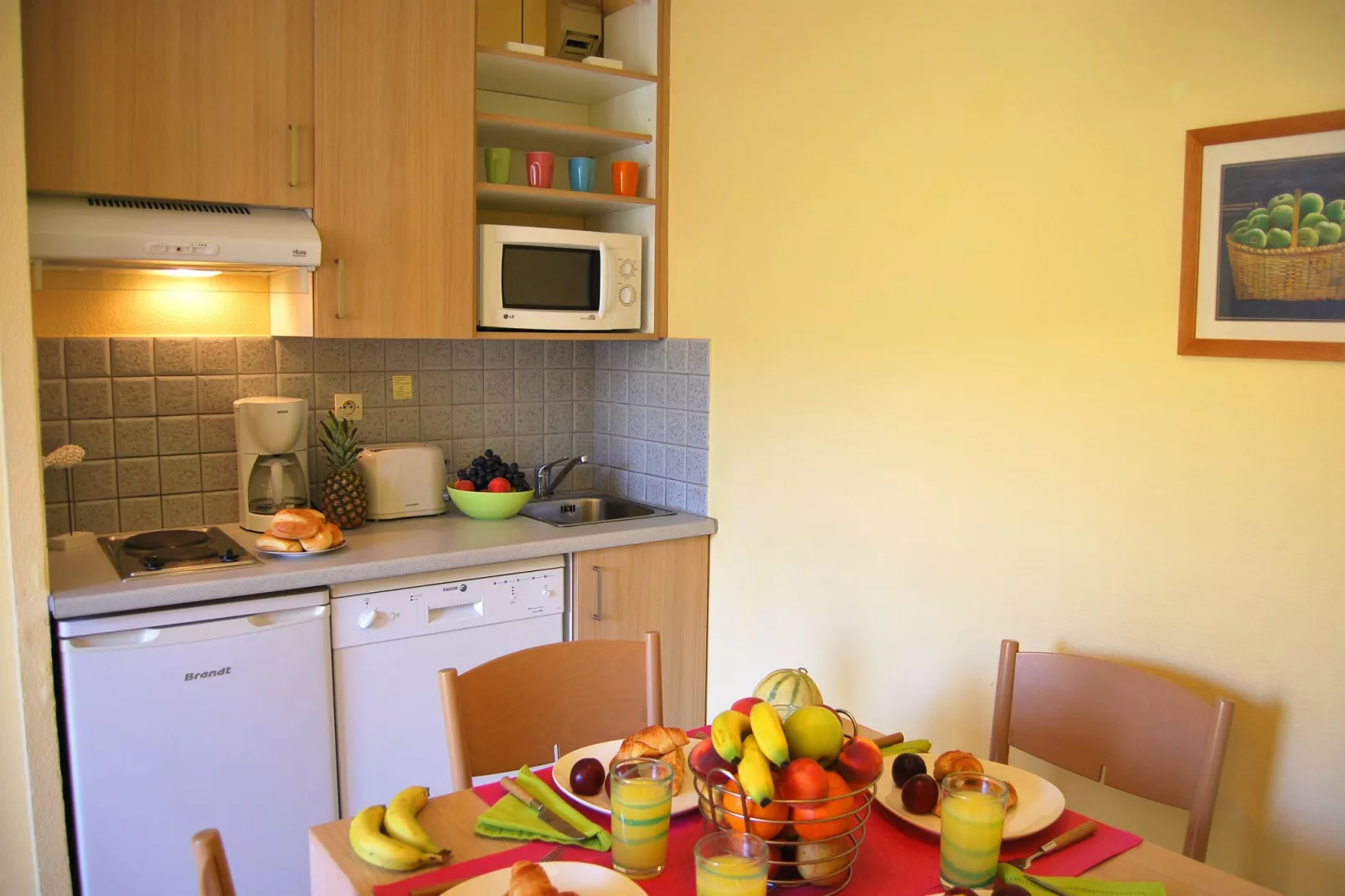 Village Des Aloes 4-Dining room