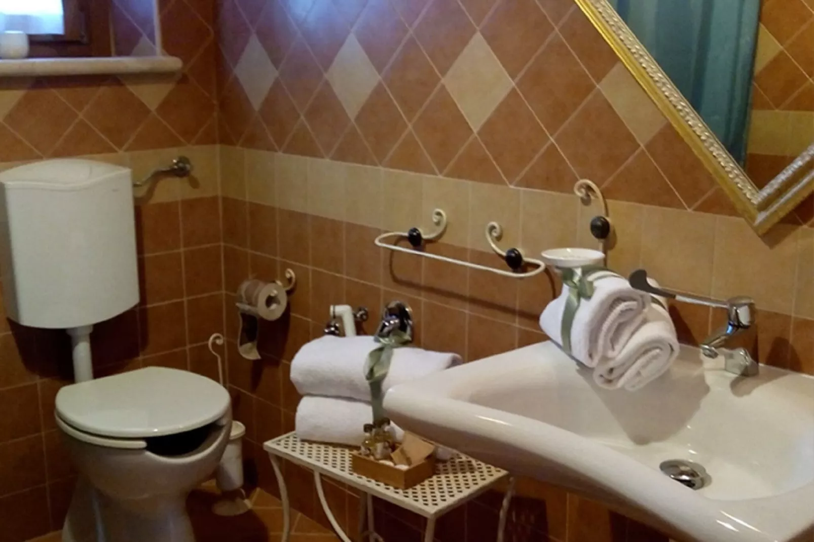 Perugino - Bilo 4 Montefalco-Bathroom